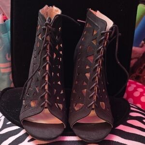 Cushion Walk Avon Black Cutout Lace-Up Heels